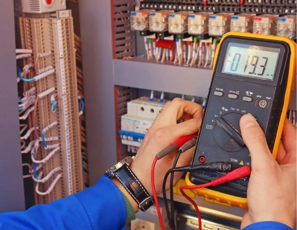 Multimeter Testing Lab DIY vs Lab Multimeter Calibration Explained | CISCAL