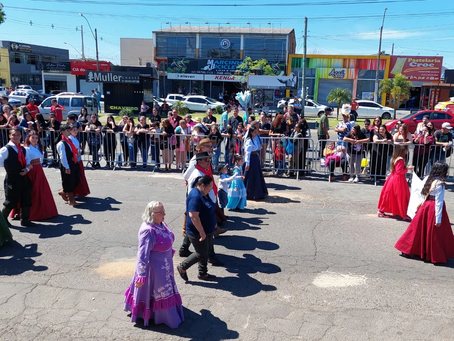 O Desfile Misto da Feitoria