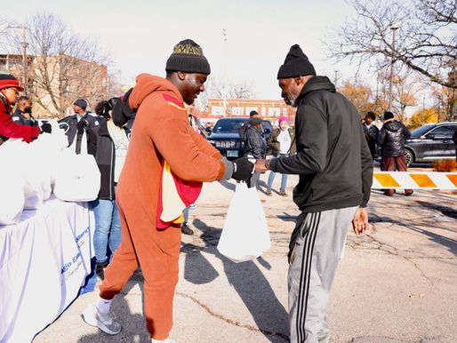 Together We Give. Together We Rise: Chicago Emerging Stars’ 2nd Annual Thanksgiving Turkey Giveaway Served 350+ Families in Under 40 Minutes