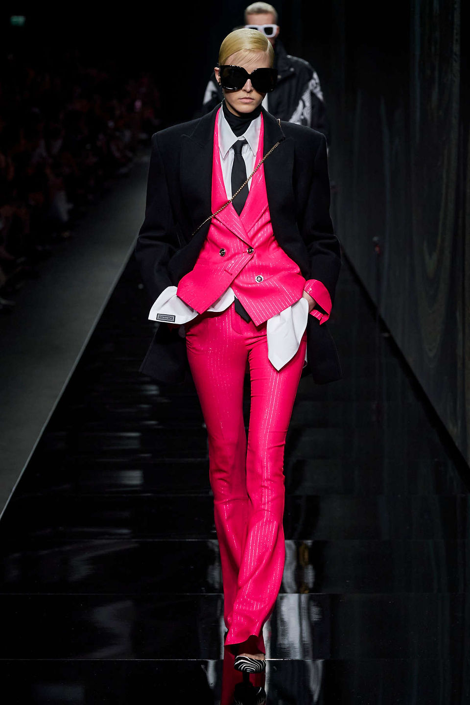 modelo-passarela-versace