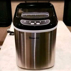 Magic Chef 27 lbs Per Day Portable Countertop Ice Maker