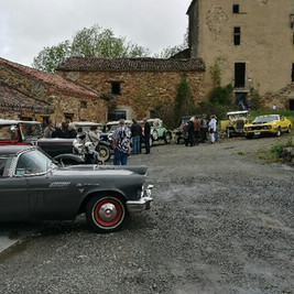 Exposition de voitures anciennes