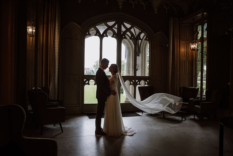 Fotoshoot Bruidspaar Kasteel de schaffelaar Barneveld binnen