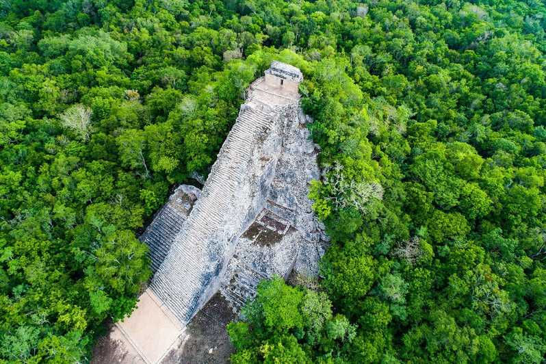 Imagen desde arriba de la zona arqueológica de Coba