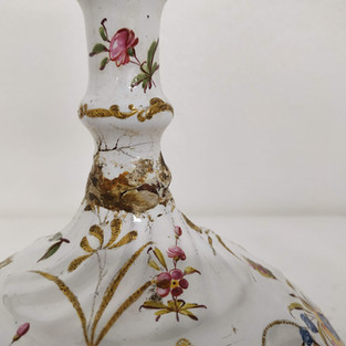 Détail du pied avant dérestauration