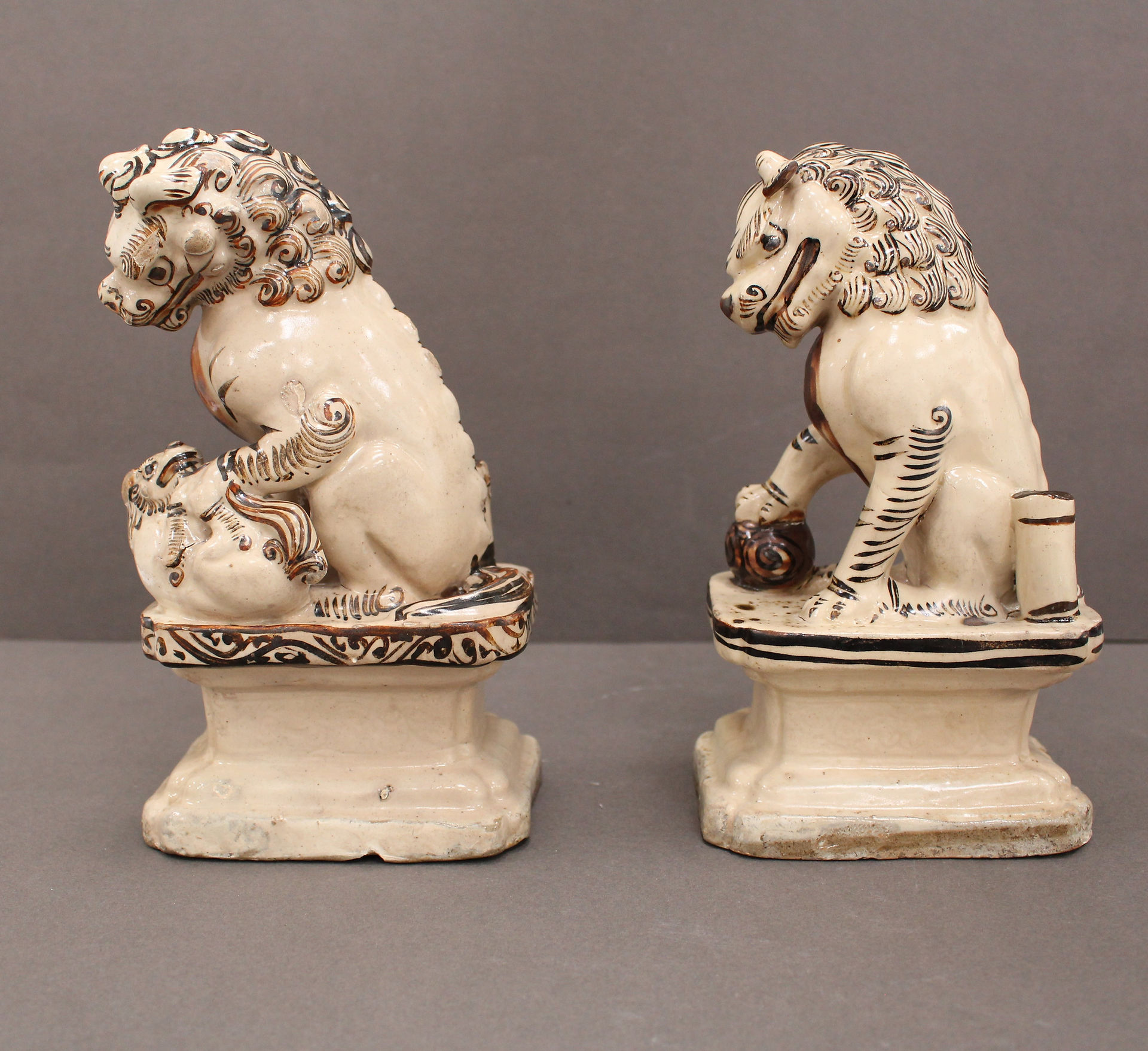 Chiens de Fô après restauration, Face A