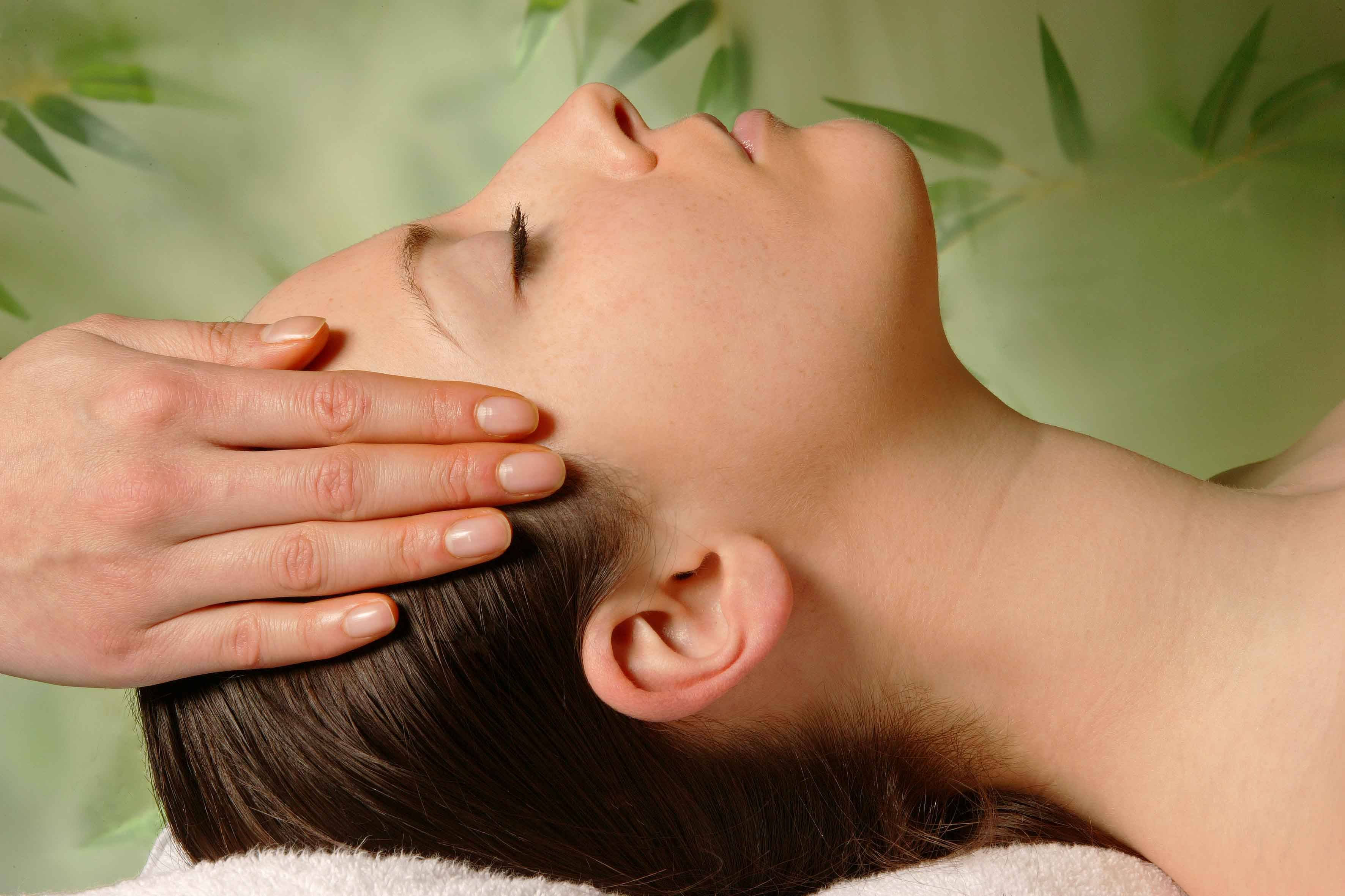 BEAUTY BOX A OFFRIR POUR UN SOIN DU VISAGE + PRESSOTHERAPIE