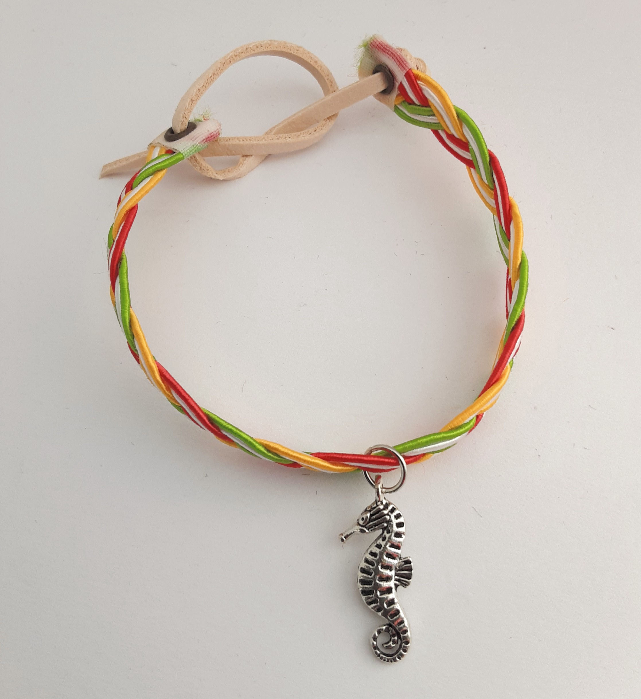 Copie de Bracelet couleur hippocampe Réf : HB001