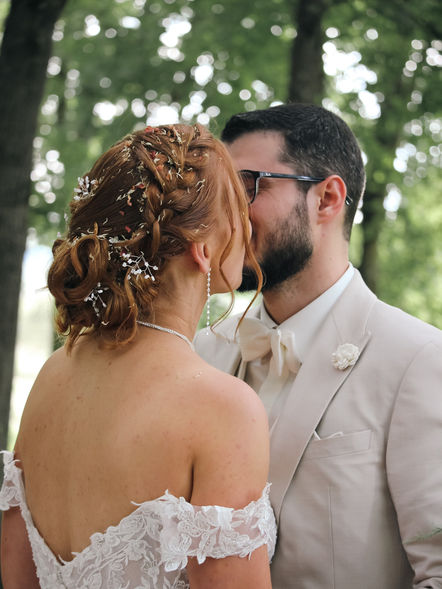 Mariés qui s'embrassent - Manon Production - Photographe Metz Rémilly Pont à Mousson Saint Avold Jarny