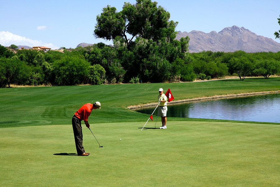 Tubac-golfers-900x600.jpeg