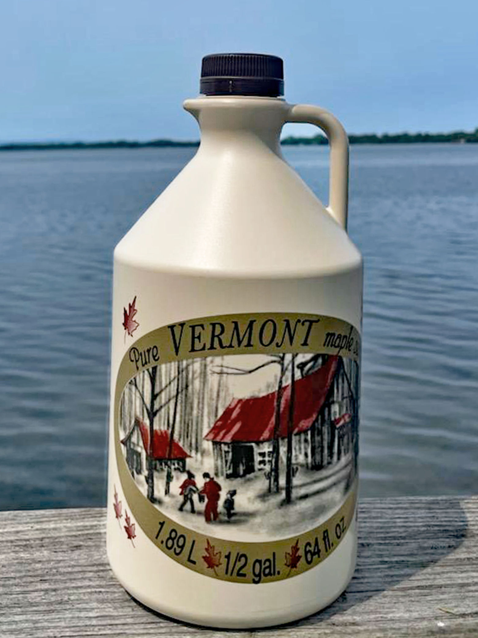 1/2 Gallon Traditional Jug, Golden Delicate