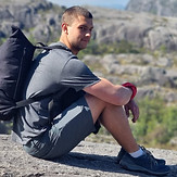 zdjecie na skałach norwegia_edited_edited.jpg