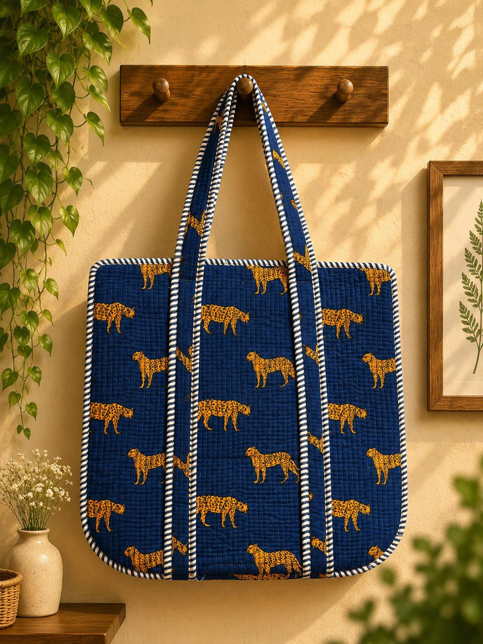 Midnight Cheetah Tote Bag.- (Large)