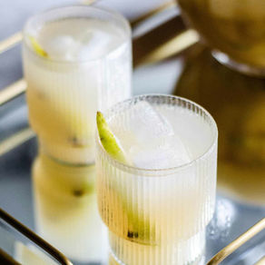 Sangria blanche aux poires et au miel 