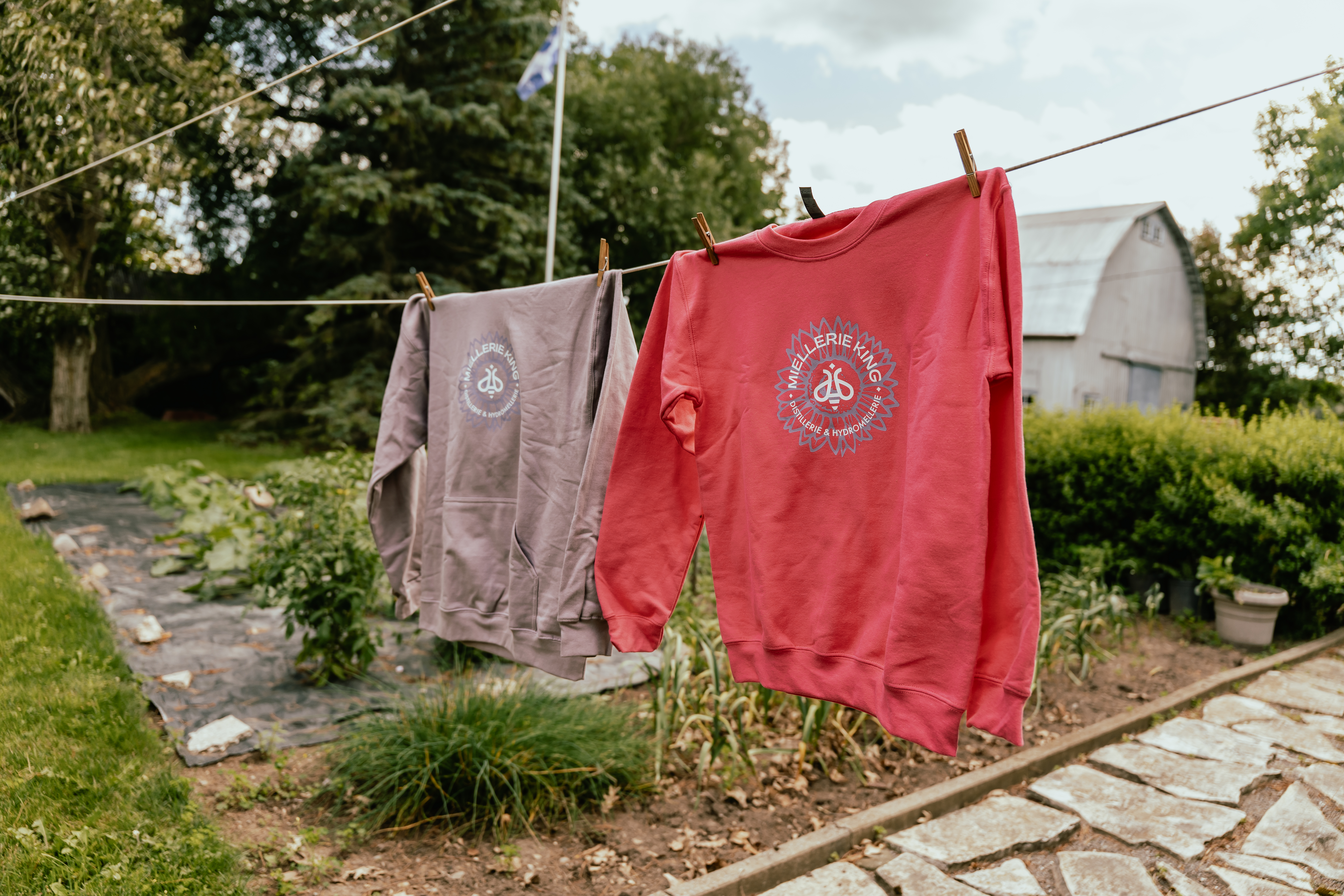 Coton ouaté artisanal illustré – Art local | Miellerie King, Kingsey Falls