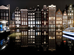 Amsterdam Houses web