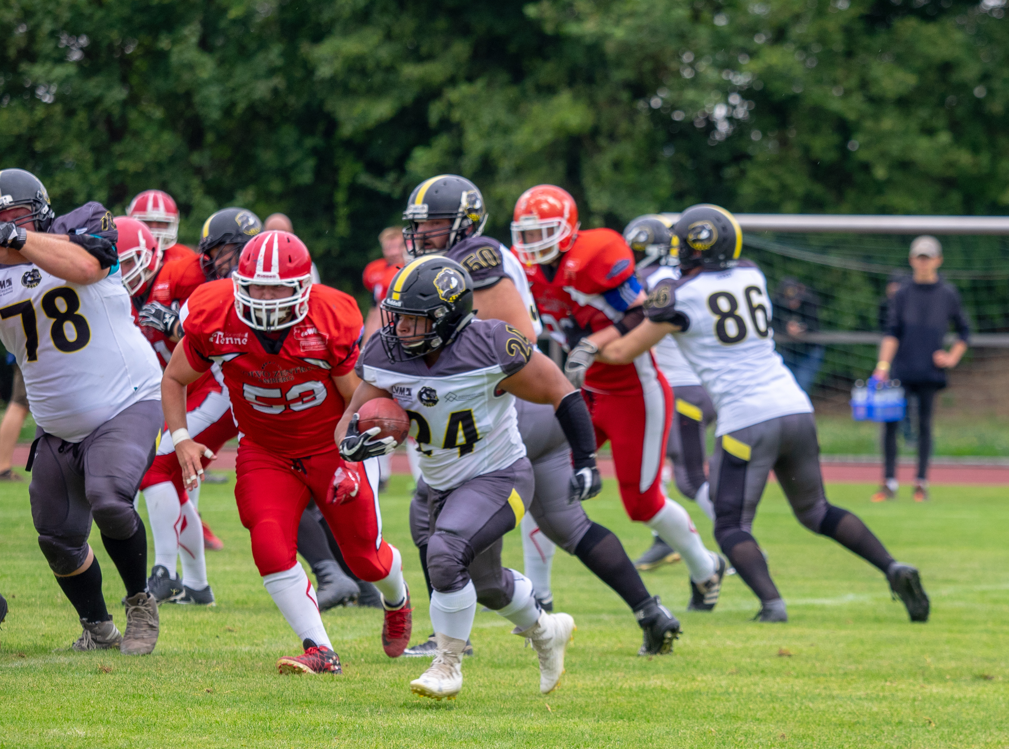20:6 Sieg im Derby: Der letze Schritt zur PErfect Season