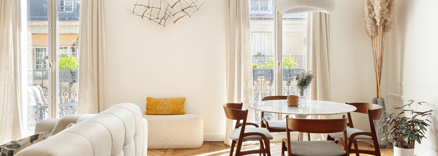 Appartement haussmannien au style Japandi et notes vintage.