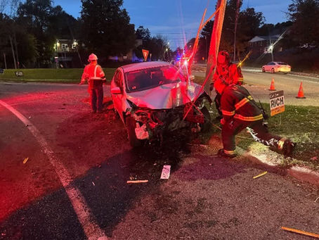 Single-Vehicle Crash at Minot Avenue and Washington Street in Auburn; Driver Evaluated After Medical Event