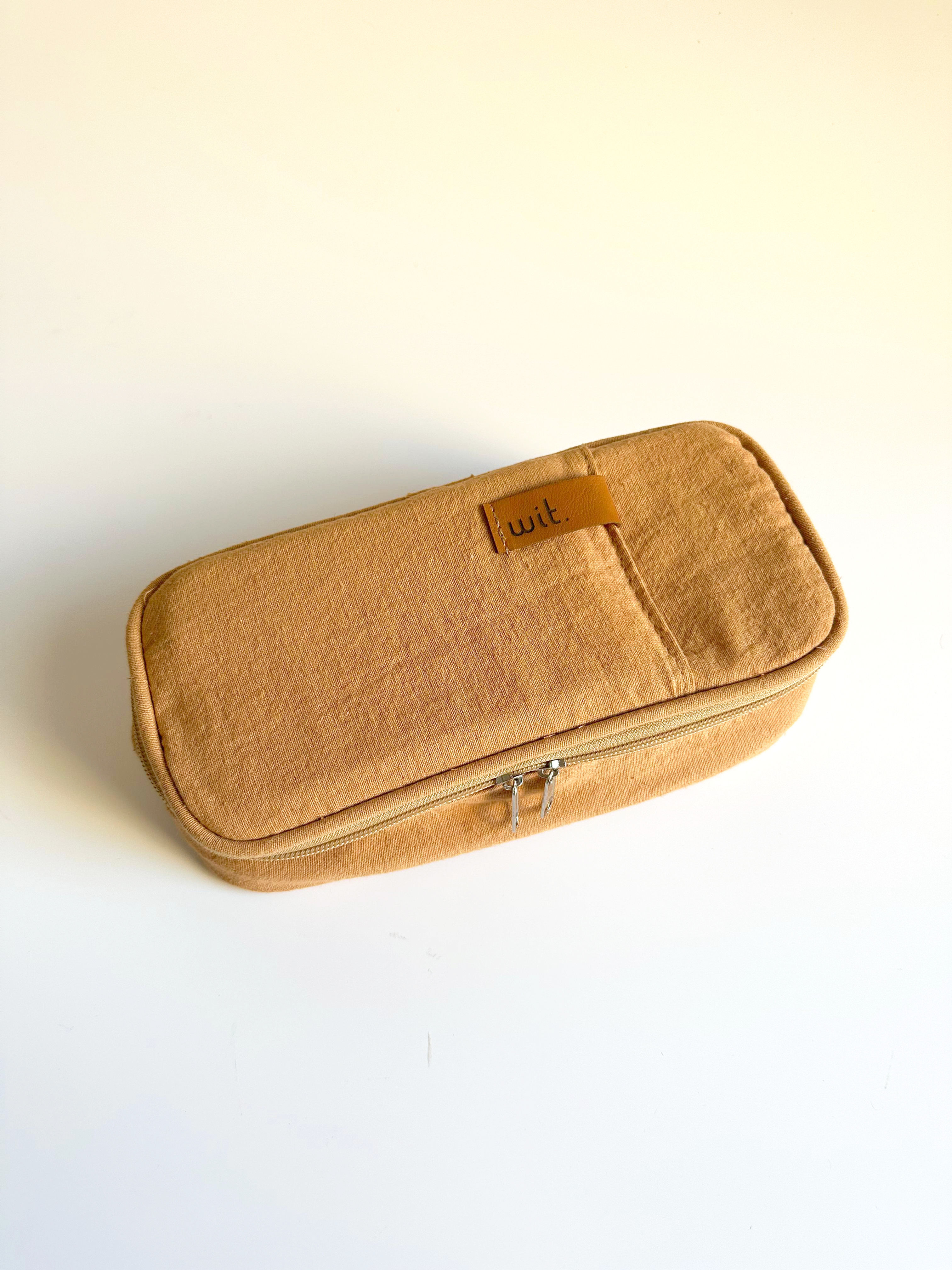 Cartuchera Box Tabaco Wit.