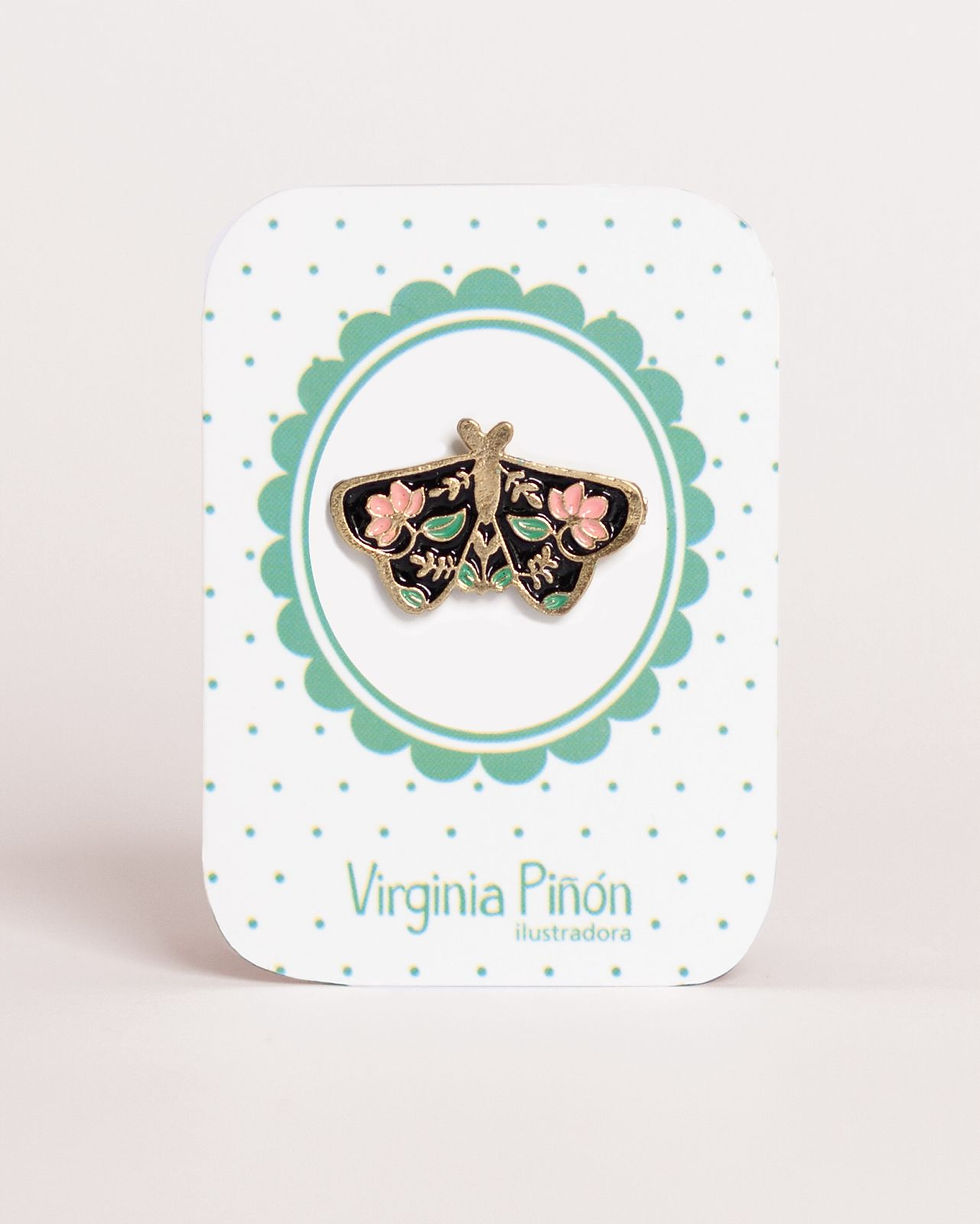 Pin de animalito diseñado e ilustrado por la Ilustradora Virginia Piñon, realizado en metal dorado, esmaltado a mano.