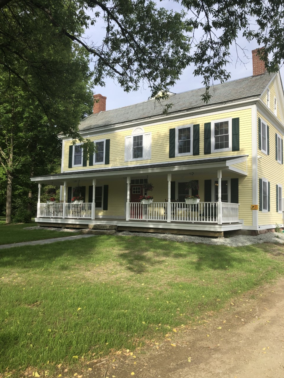 Inn and Tavern The Arlington Winchester, New Hampshire