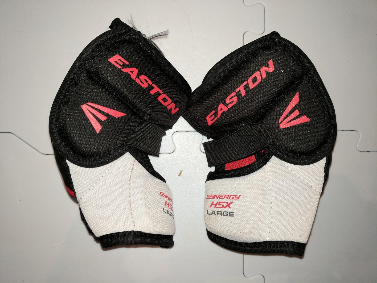 Easton Synergy HSX Soft Elbow Pads Youth Large