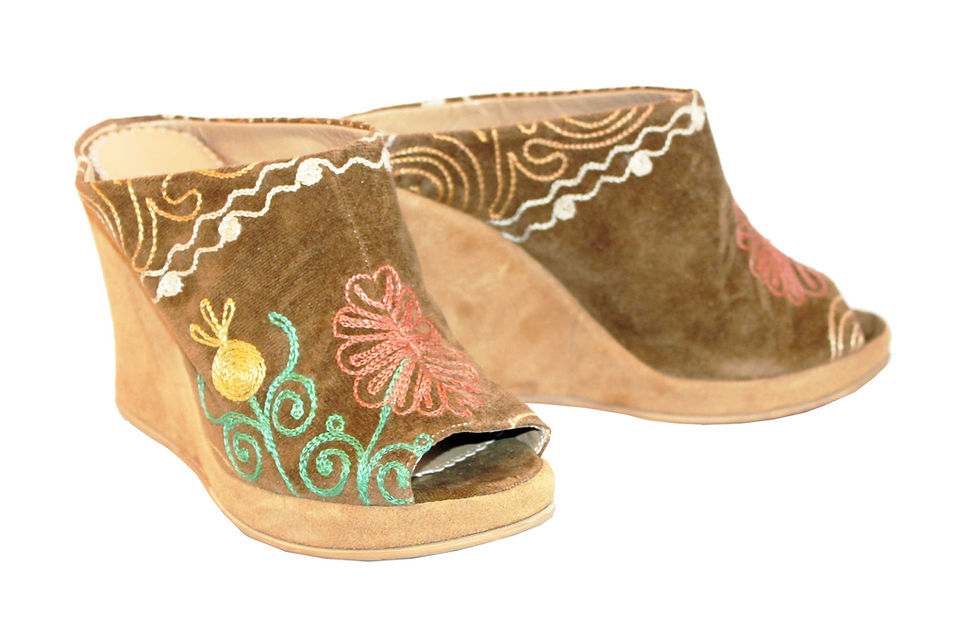 Thumbnail: One af a Kind Tan Suzani - Slip On Wedge