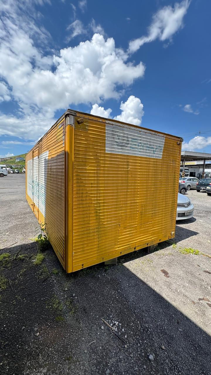 Miniatura: Baú para caminhão toco - 7,00m comprimento