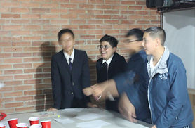 Estudiantes de uno de los mejores colegios de fontibon participando de un a actividad ludico pedagogica