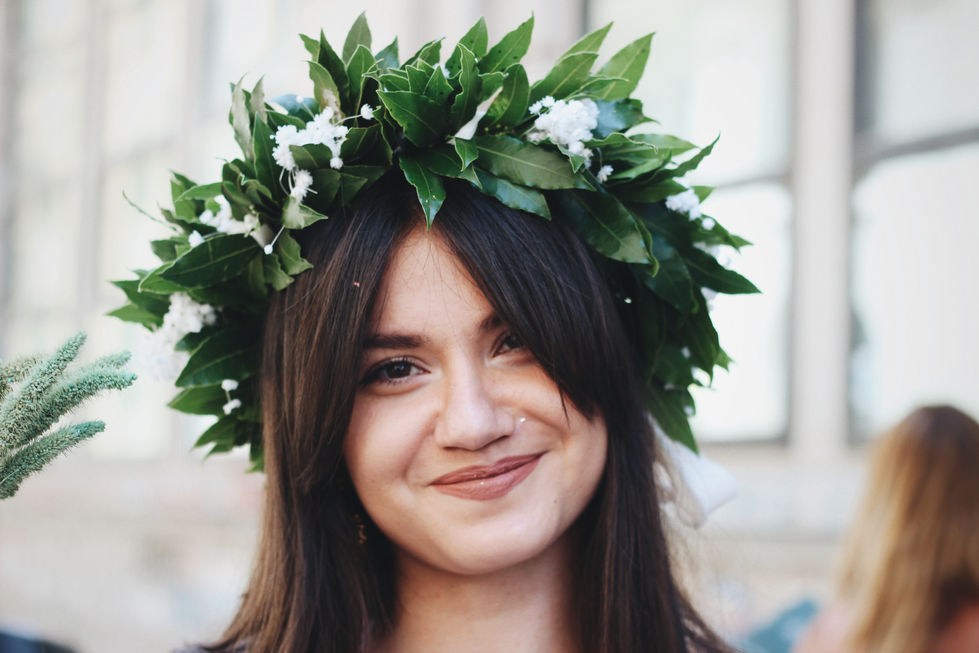 Erisa, Laurea in Lingue