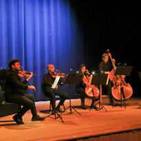 ARRONCHES - Serão musical recordou Freddie Mercury