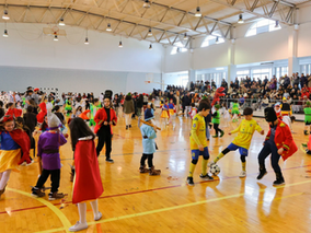 ARRONCHES - Folia carnavalesca invadiu Pavilhão Gimnodesportivo