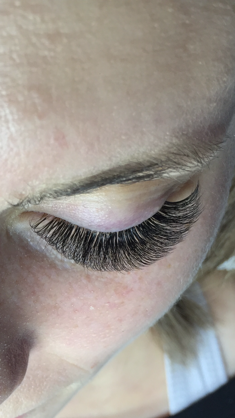 Russian Volume Eyelash Extensions