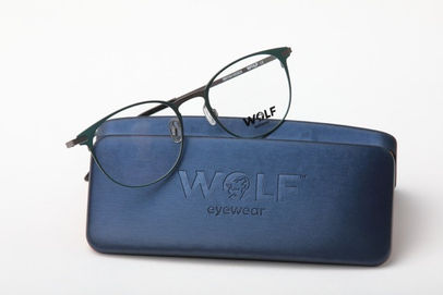 Smart frame from Wolf Eyewear and spectacle case