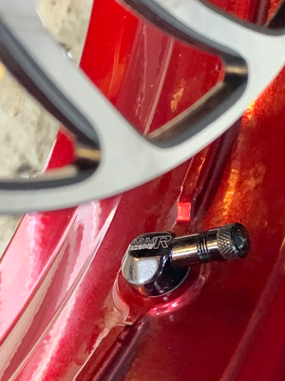 Thumbnail: 90 degree angled valve stem pair (11 MM)