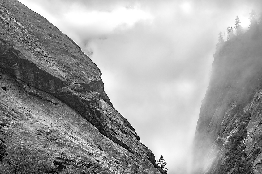 Yosemite valley B+W.png