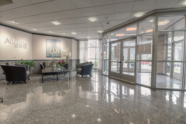 18 Ch. du Bord-du-Lac-Lakeshore, apt. 309
