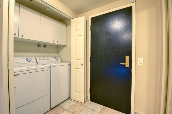 18 Ch. du Bord-du-Lac-Lakeshore, apt. 309