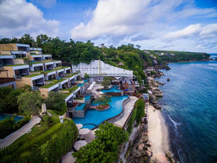 Uluwatu Bali Travel Guide (2026): Best Villas, Beaches, Beach Clubs & Things to Do 🏖️