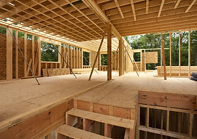 Timber_Frame_Construction_2.jpg