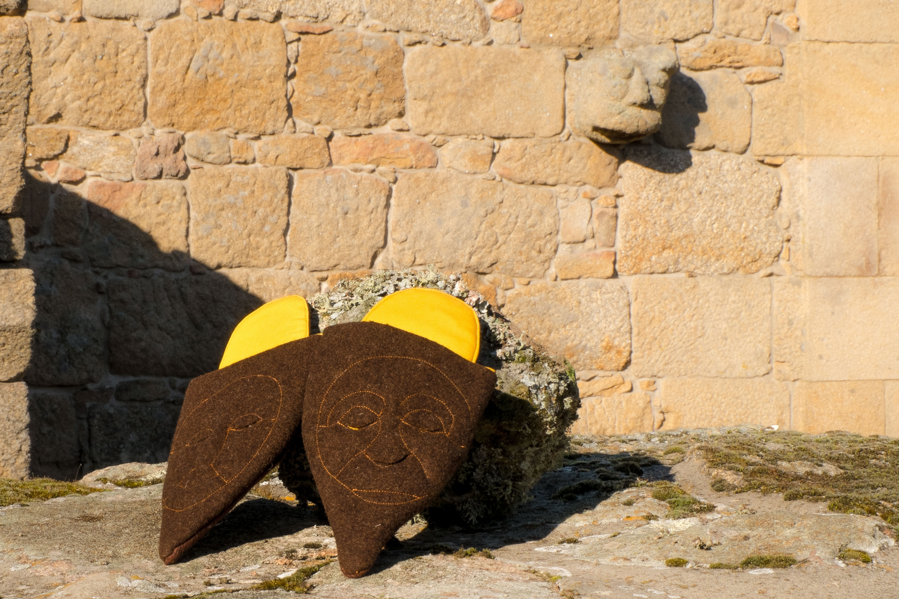 Chinelos com História - Castelo Mendo