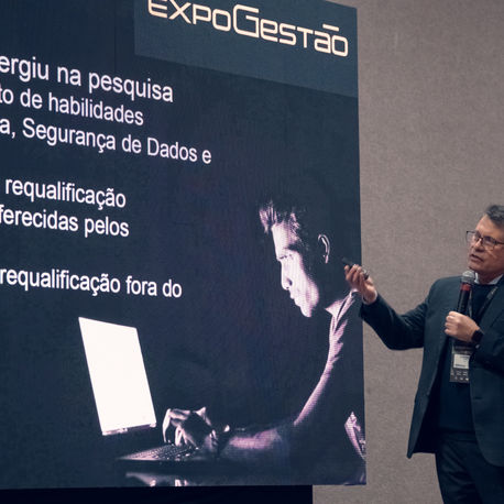 Univille participa da programação da Expogestão 2025 com palestra sobre tecnologia, mercado de trabalho e perfil profissional 