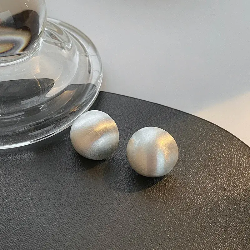 Miniatura: Charm Exaggerated Personality Round Matte Stud Earrings for Women Temperament En