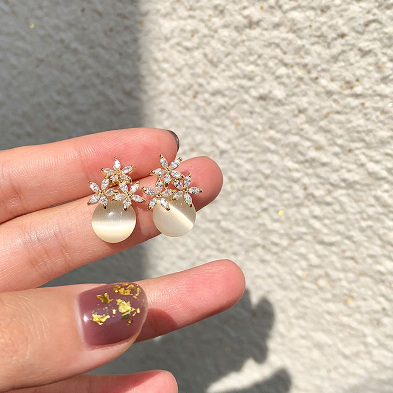 Miniatura: Faye Crystal Flora Studs