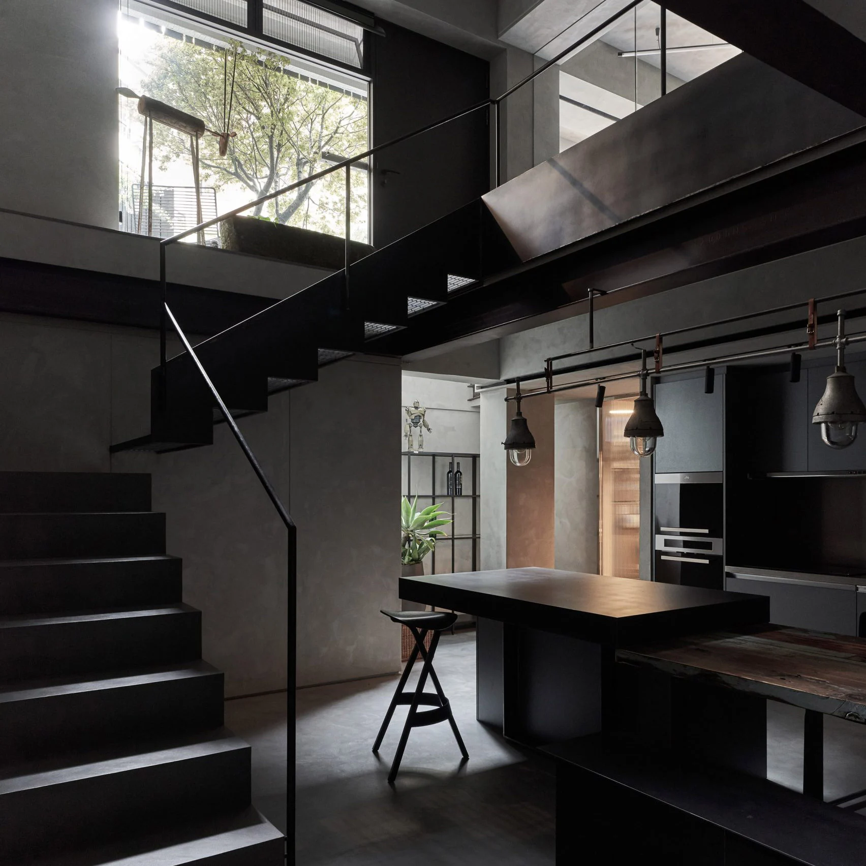 dark-and-moody-interiors-lookbook-sq1.webp