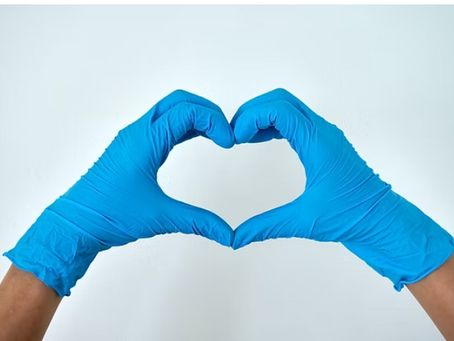 セルライトはプロのマッサージに頼らず100円で解決100円ショップのあるものを使ってセルライト潰しが出来ます。