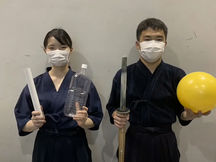 やってみよう 正面素振りからのボール打ち!!