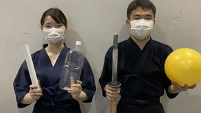 やってみよう　正面素振りからのボール打ち！！