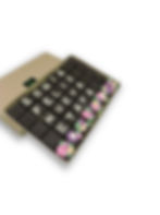 Caja de Choco Mensaje con 5 filas, personalizable con texto y tipos de chocolate a elección.